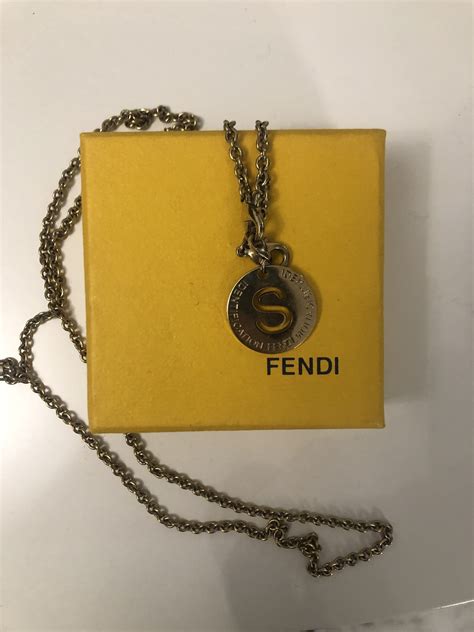 collana fendi con iniziale costo|Collane Fendi per Donna .